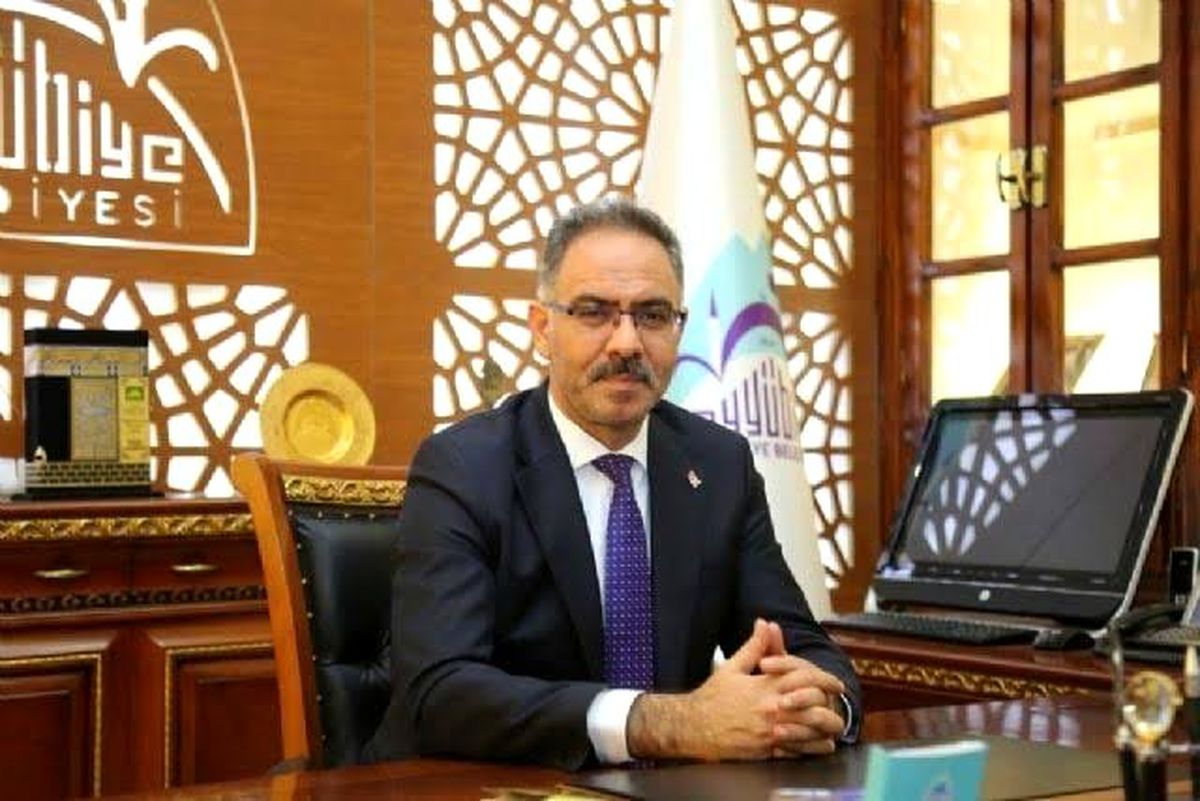 Başkan Kuş bir aylık maaşını bağışladı