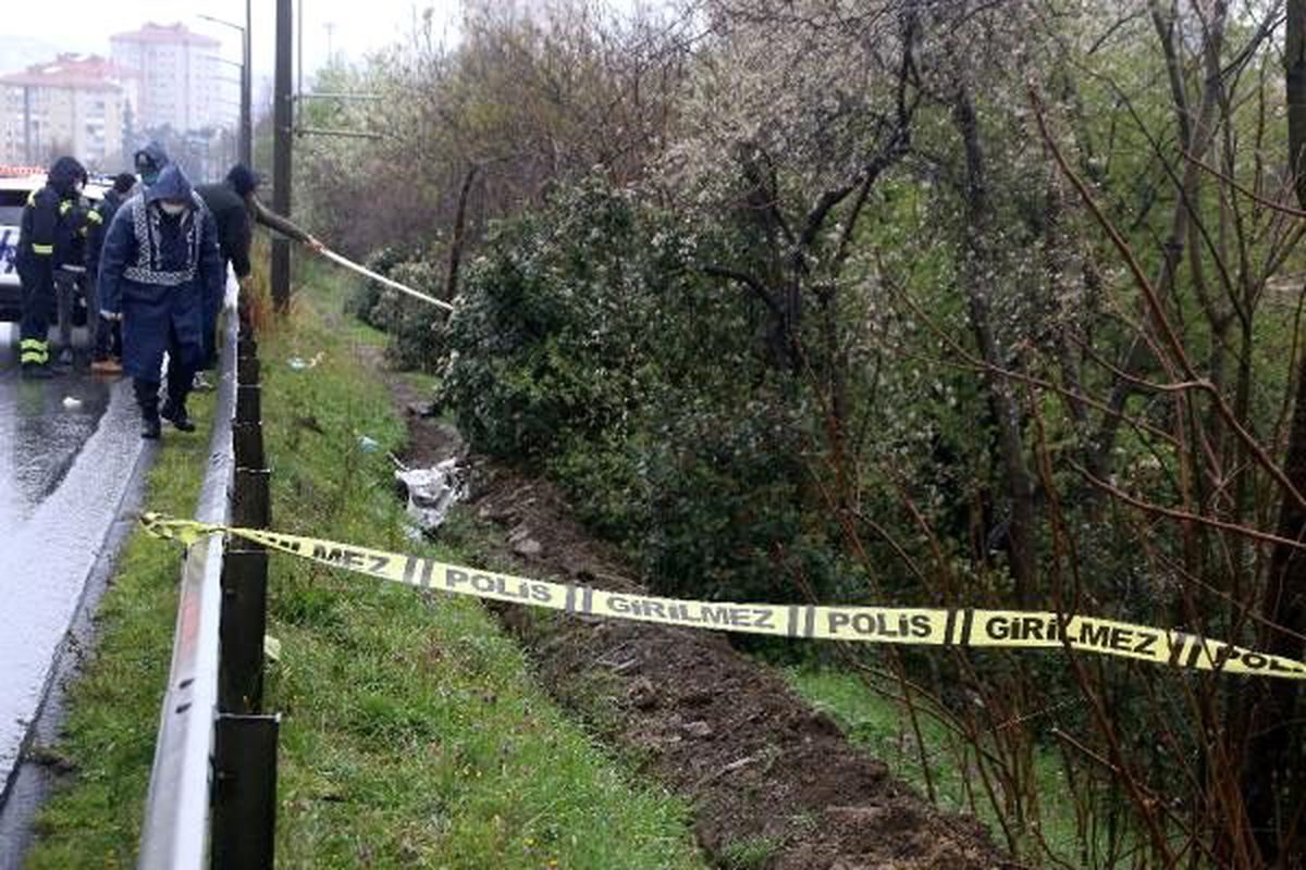 Beşiktaş\'ta elektrik kablolarının çıkarıldığı alanda ölü bulundu