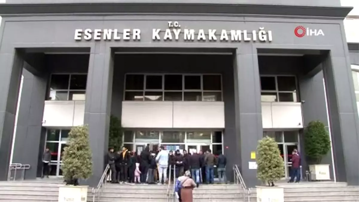 Esenler Kaymakamlığı\'nda seyahat izin belgesi yoğunluğu