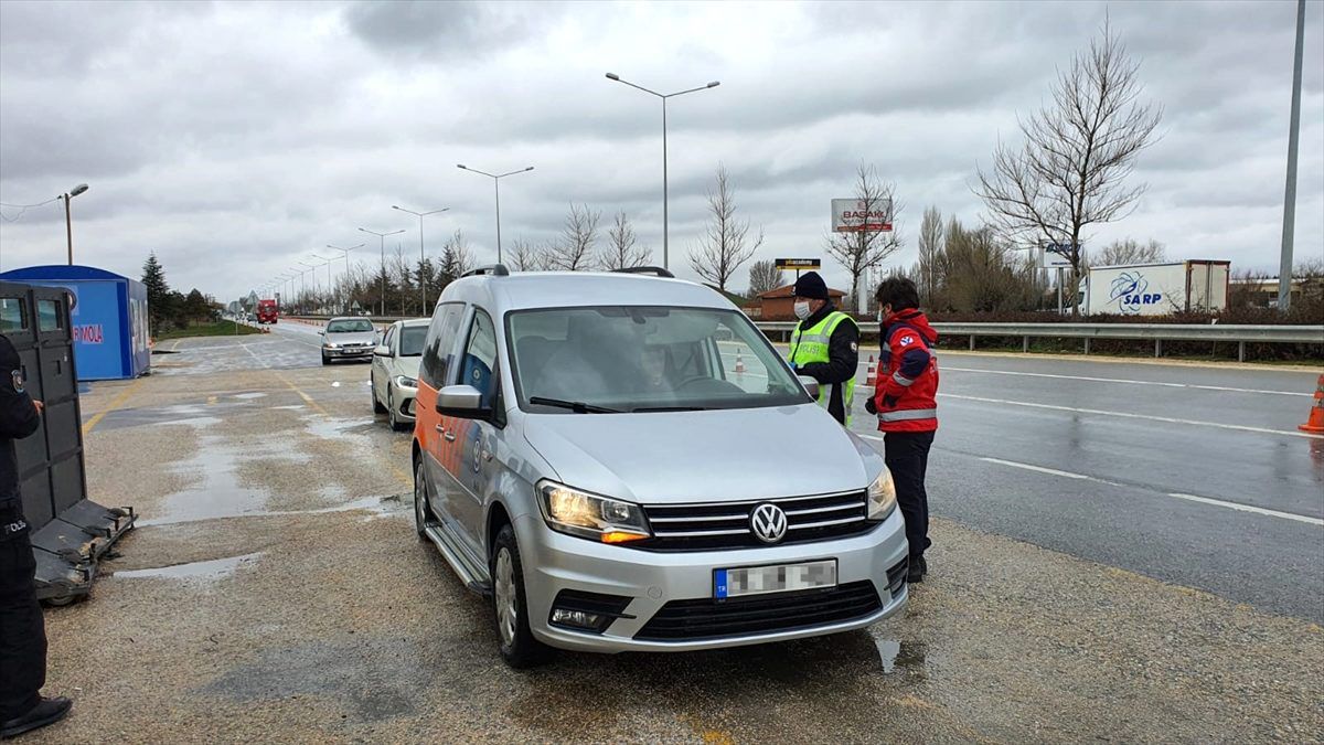 Eskişehir\'de Kovid-19 önlemleriyle ilgili denetimler artırıldı