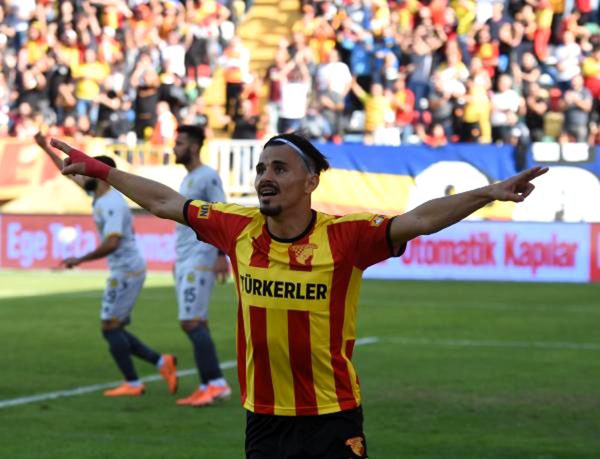 Göztepe\'de Serdar ve Soner\'den örnek davranış