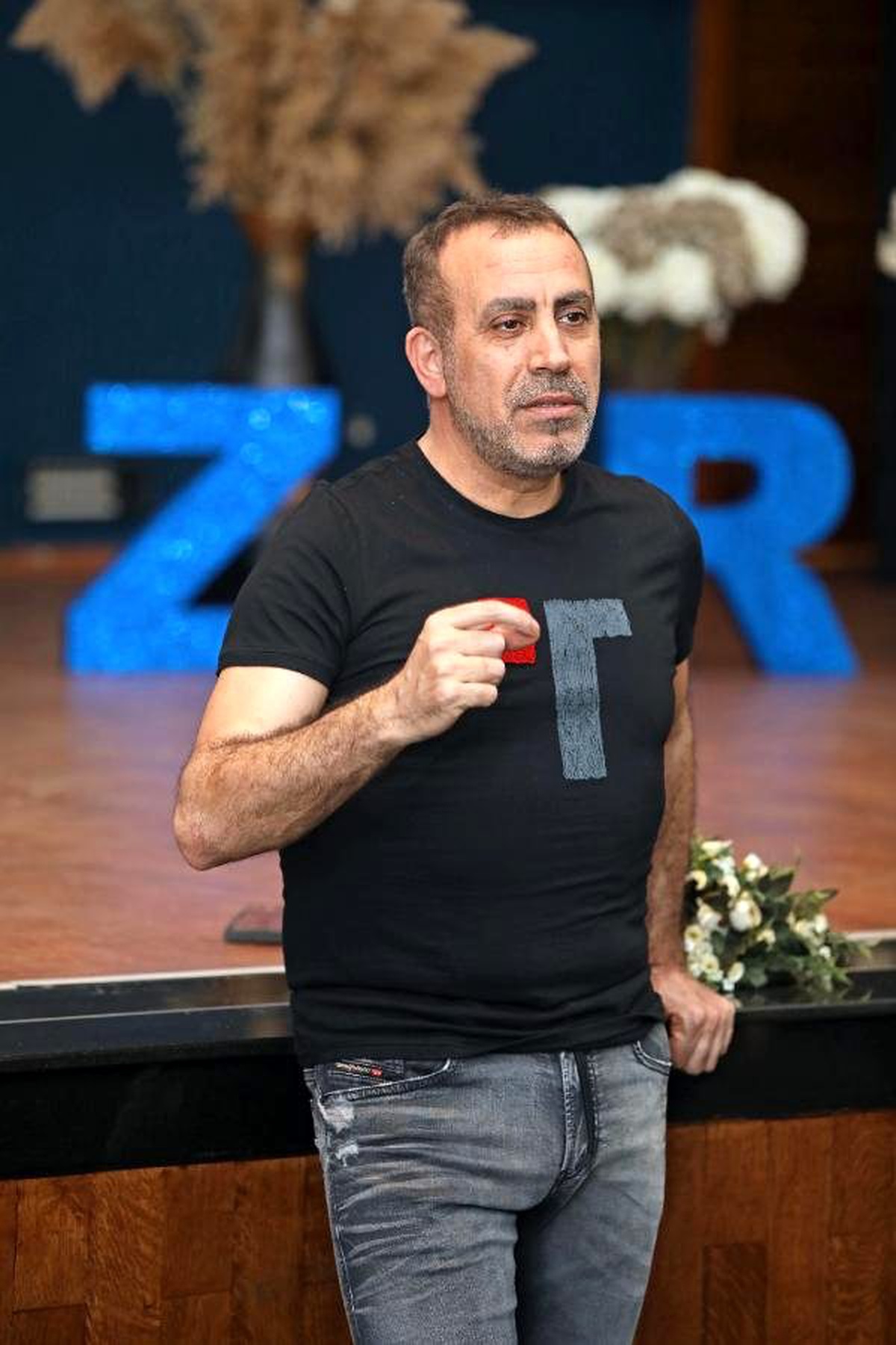Haluk Levent, futbolcular ve ünlülerden büyük dayanışma