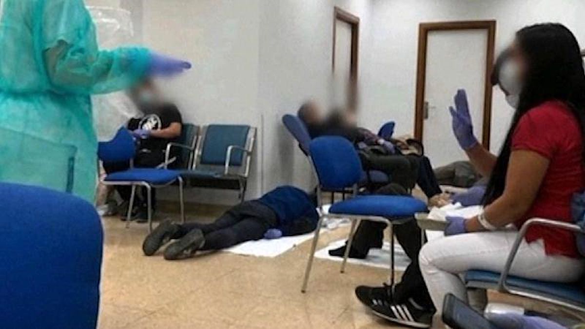 İspanya\'da hastaneler Covid-19 hastaları ile dolup taşıyor, insanlar koridorlarda tedavi görüyor