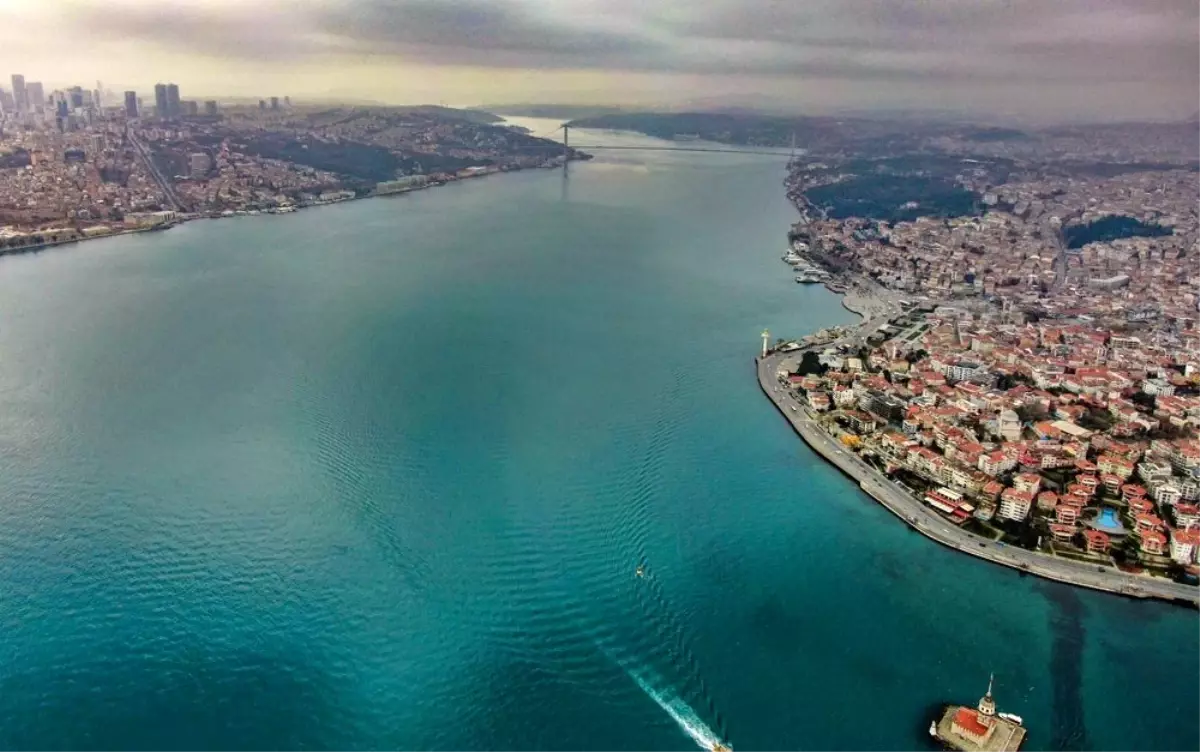 İstanbul Boğazı sessizliğe büründü