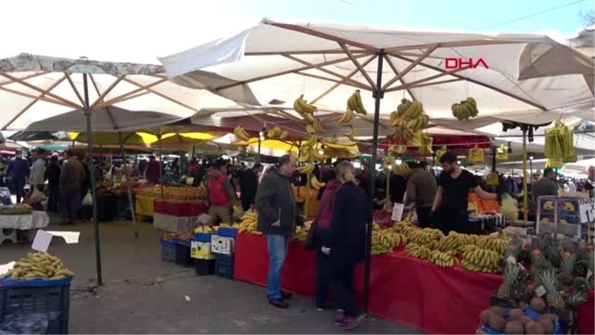İzmir\'de semt pazarları dolu