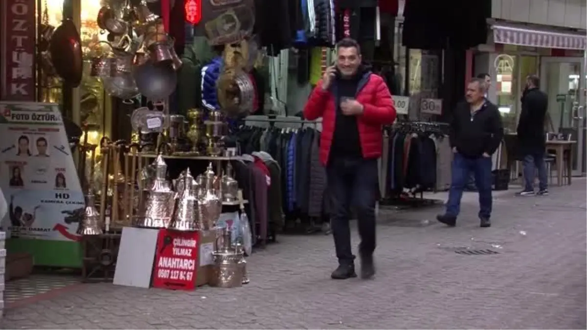 Kalaycı Yakup Usta bakırı 40 yıldır sevgiyle parlatıyor