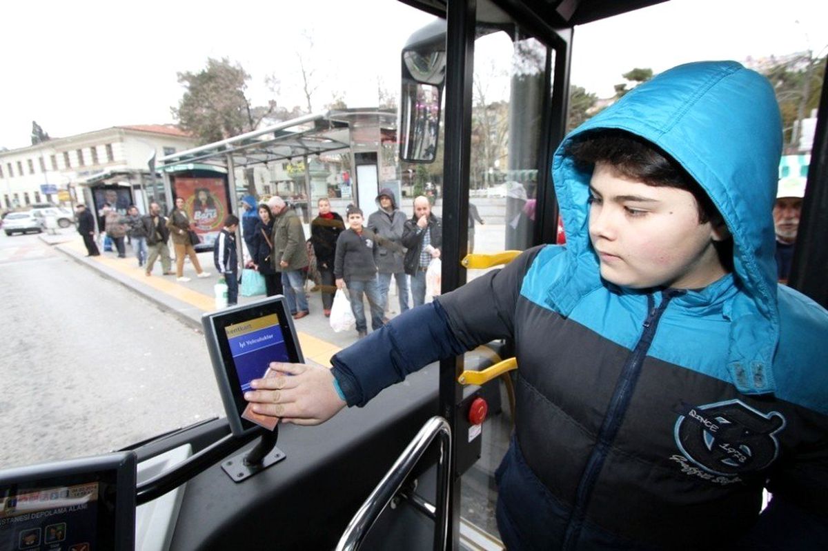 Kocaeli ulaşımında paralı binişler kaldırılıyor