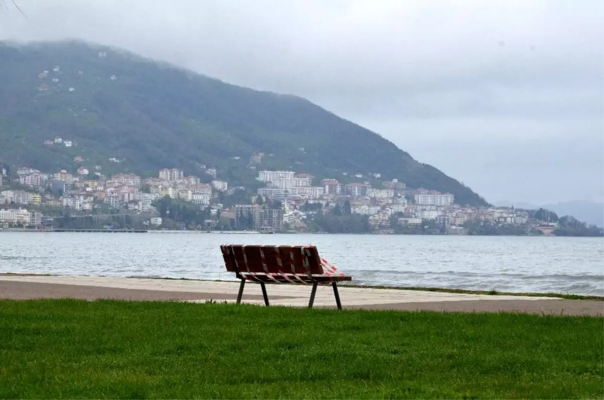 Ordu yasağa uydu, sahiller ıssız kaldı