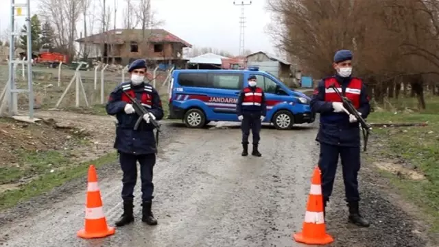 Son dakika: 6 ilimize bağlı 10 köy, koronavirüs salgını sebebiyle karantina altına alındı Son dakika: 6 ilimize bağlı 10 köy, koronavirüs salgını sebebiyle karantina altına alındı