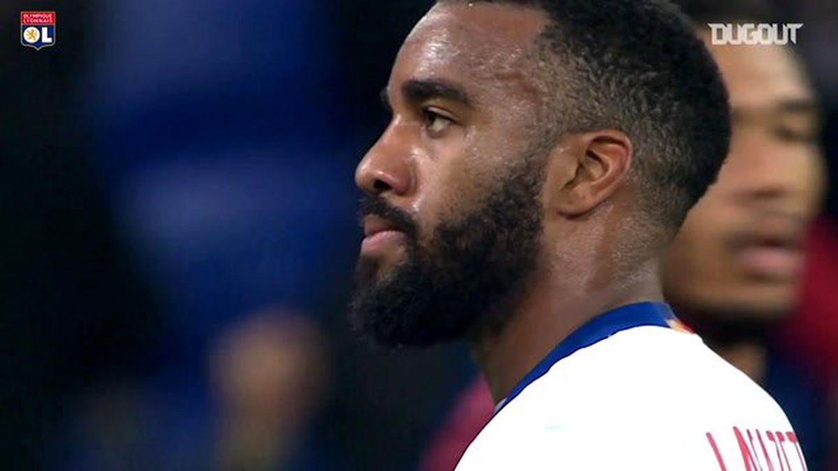 Alexandre Lacazette\'den Roma\'ya Olağanüstü Gol