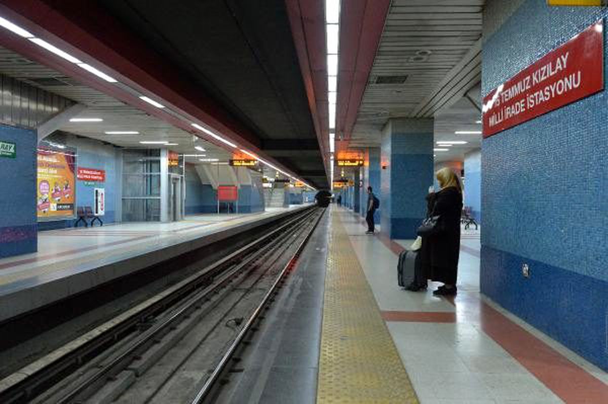 Ankara\'da toplu taşıma araçlarını kullananların sayısı yüzde 84 azaldı