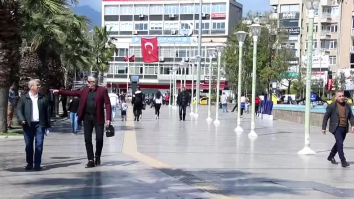 Aydın\'da koronavirüs uyarılarına rağmen bazı noktalarda yoğunluk gözlendi