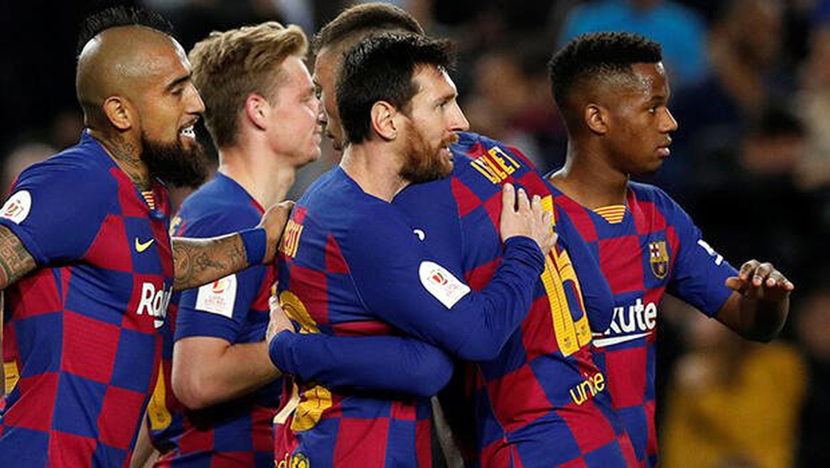 Barcelonalı futbolculardan büyük fedakarlık! Maaş kesintisi...