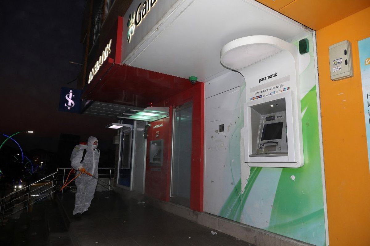 Çayırova\'da dezenfekte çalışmaları sürüyor