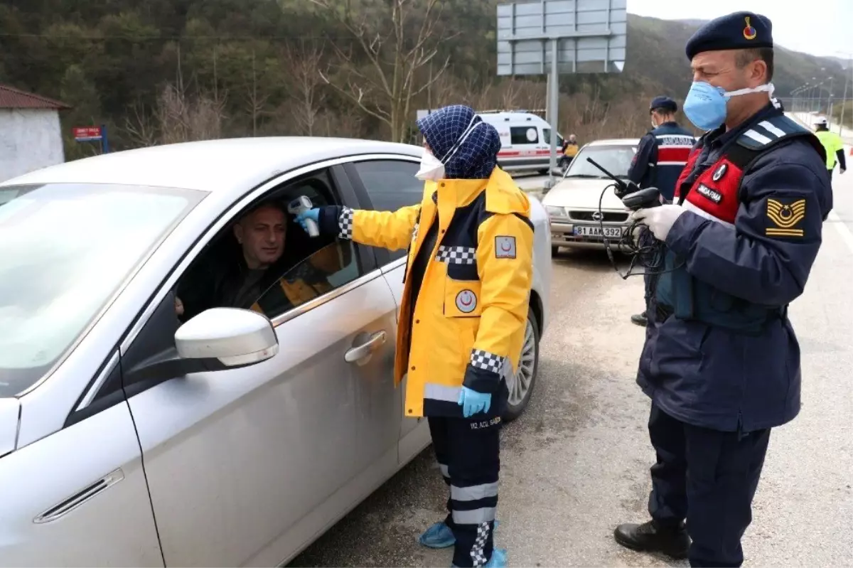 Düzce\'nin giriş ve çıkışlarında sıkı denetim