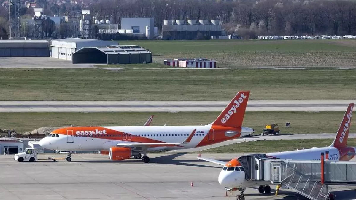 Easyjet koronavirüs nedeniyle tüm uçuşlarını durdurdu; çalışanların maaşını devlet ödeyecek