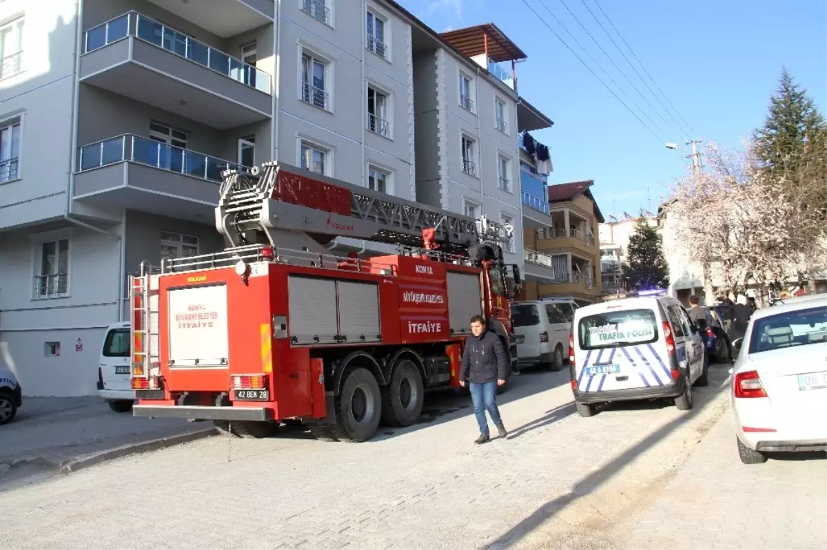 Elektrik panosundaki yangın büyümeden söndürüldü