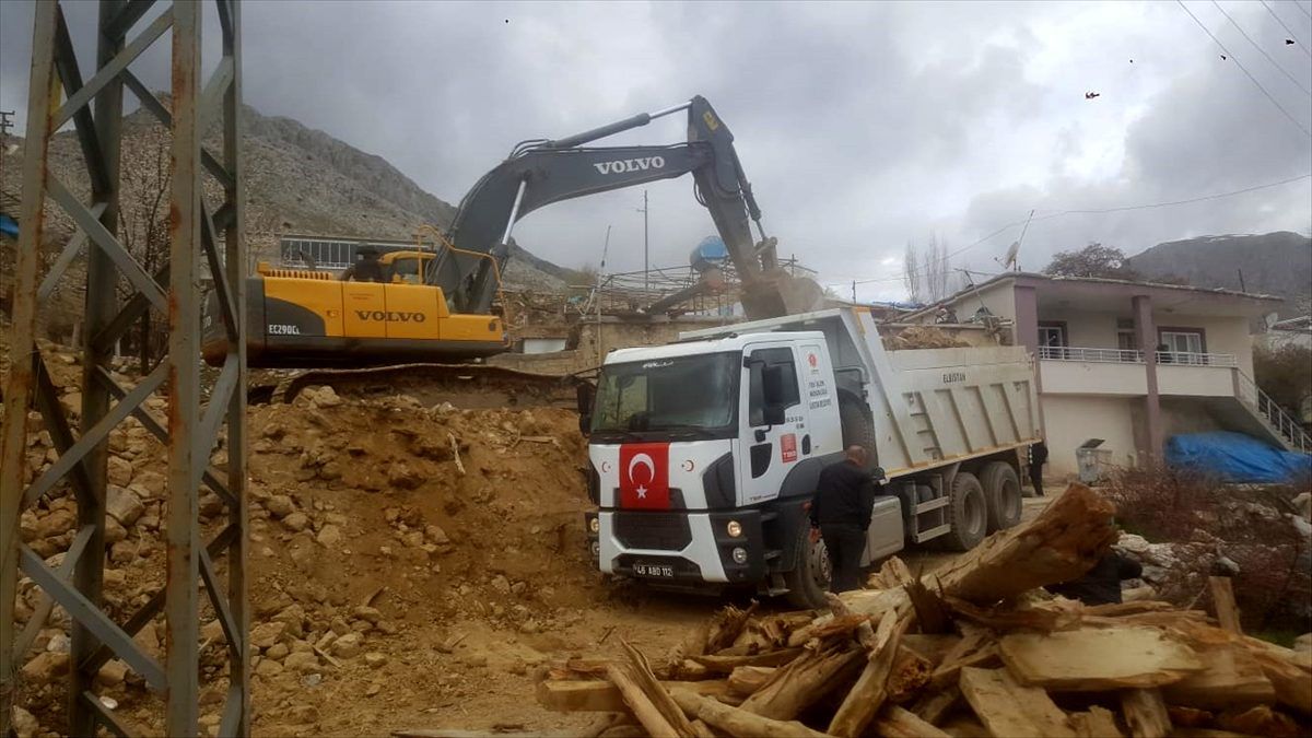 Kahramanmaraş\'ta 250 metruk yapıdan 180\'ini yıkıldı