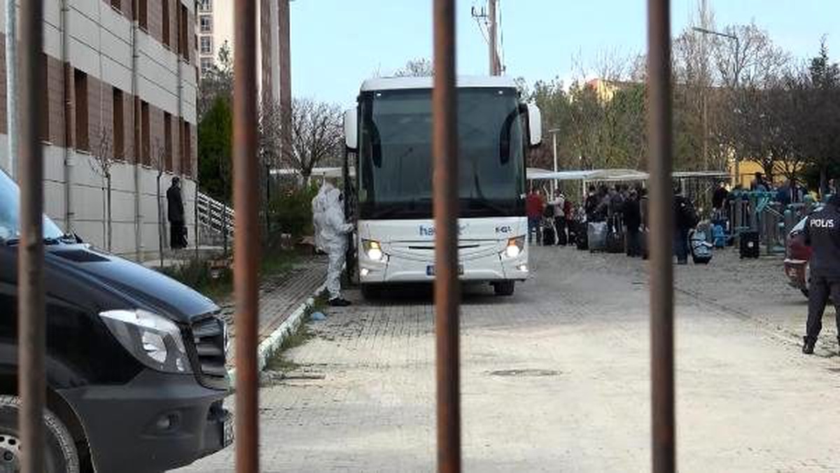 Katar\'dan gelen 63 Türk vatandaşı, Bursa\'da yurtta karantinaya alındı