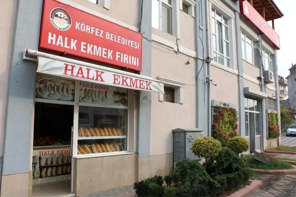 Körfez\'de ekmekler paylaşılıyor