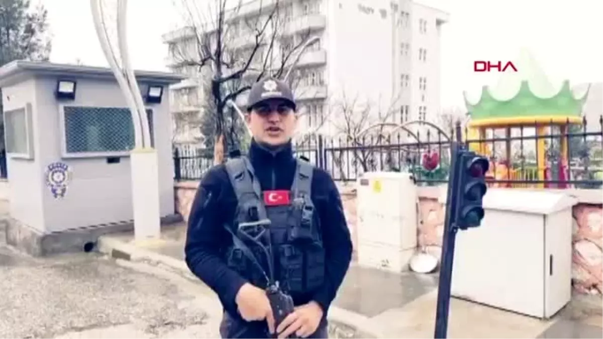 MARDİN Polislerden çocuklarıyla \'evde kal\' mesajı