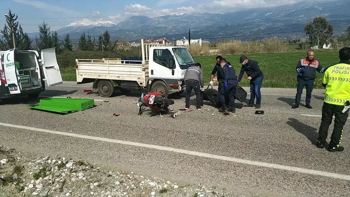 Muğla\'da kamyonetle çarpışan motosikletin sürücüsü öldü