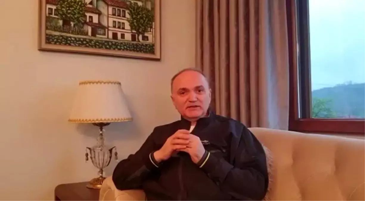 Özlü evde kaldı "Bu süreçte sokağa çıkmayalım, evde kalalım"