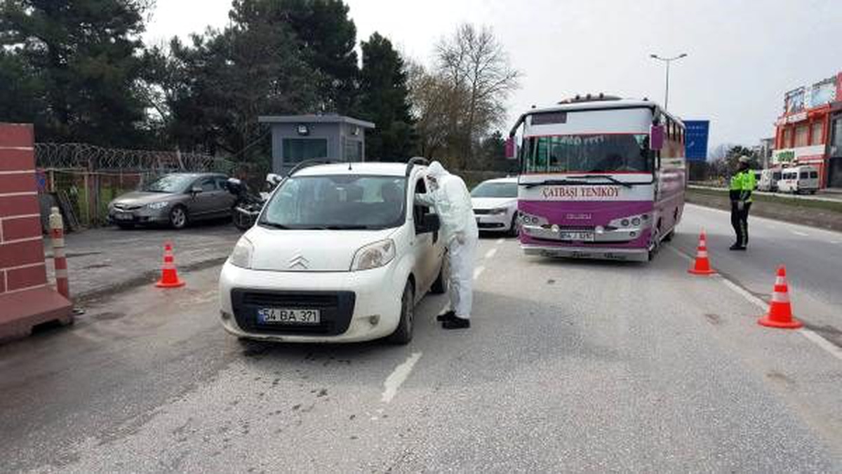 Sakarya\'da kente girenlerin ateşleri ölçüldü