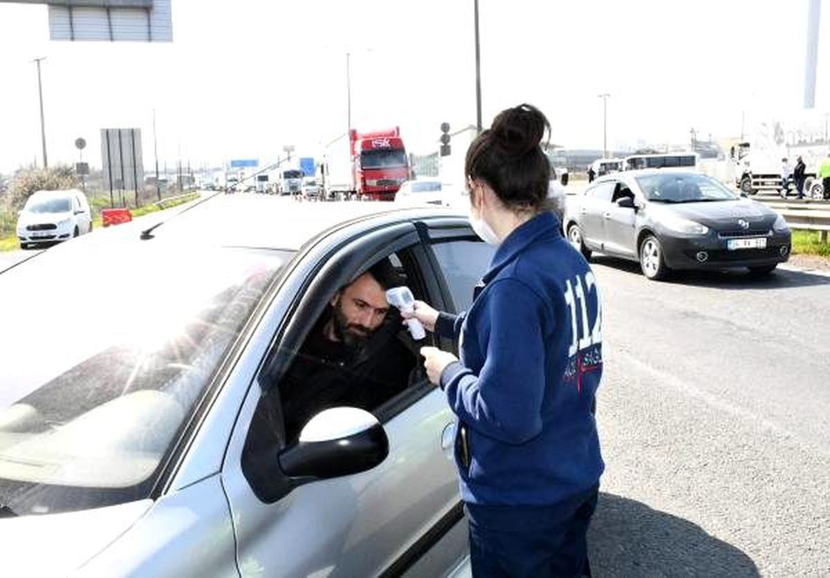 Trakya\'dan İstanbul\'a giden araçlar kuyruk oluşturdu