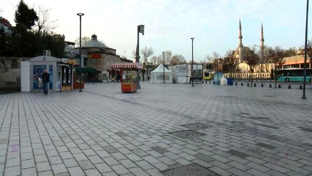 Üsküdar Meydanı ve sahilinde sessizlik