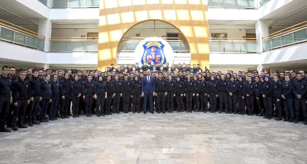 Bakan Gül\'den, cezaevi personeline teşekkür