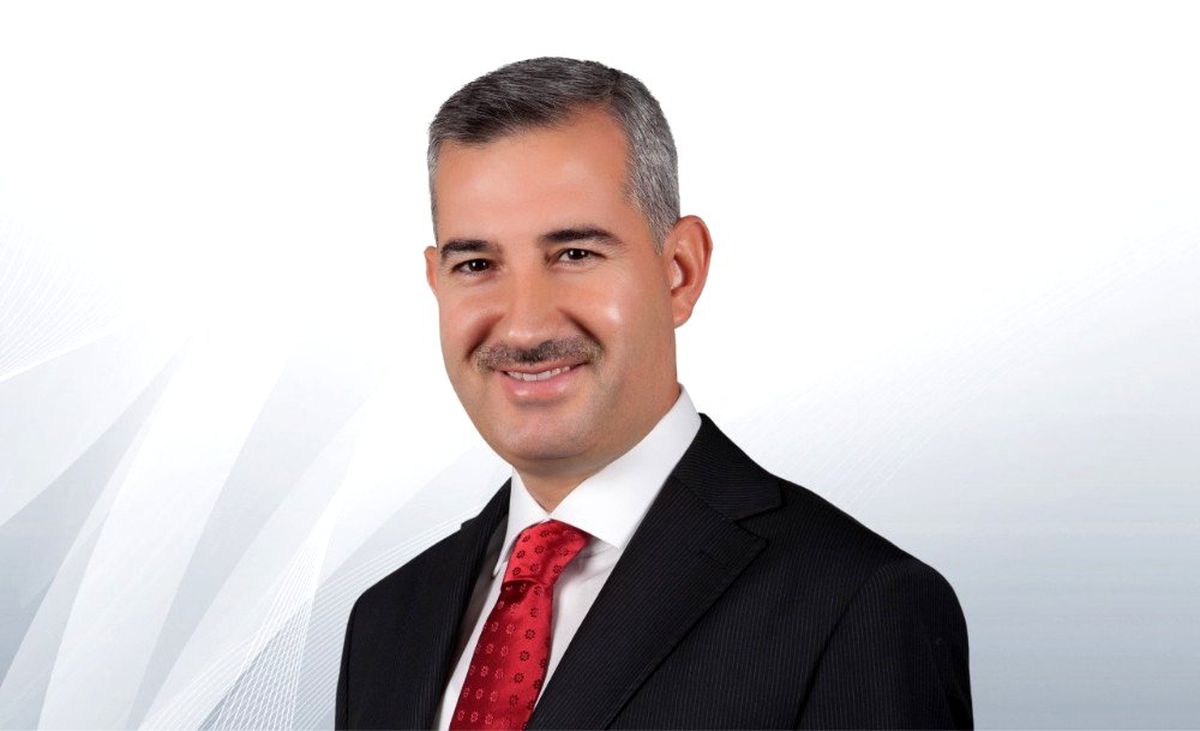 Başkan Çınar, \'Biz Bize Yeteriz Türkiyem\' kampanyasına 5 aylık maaşını bağışladı