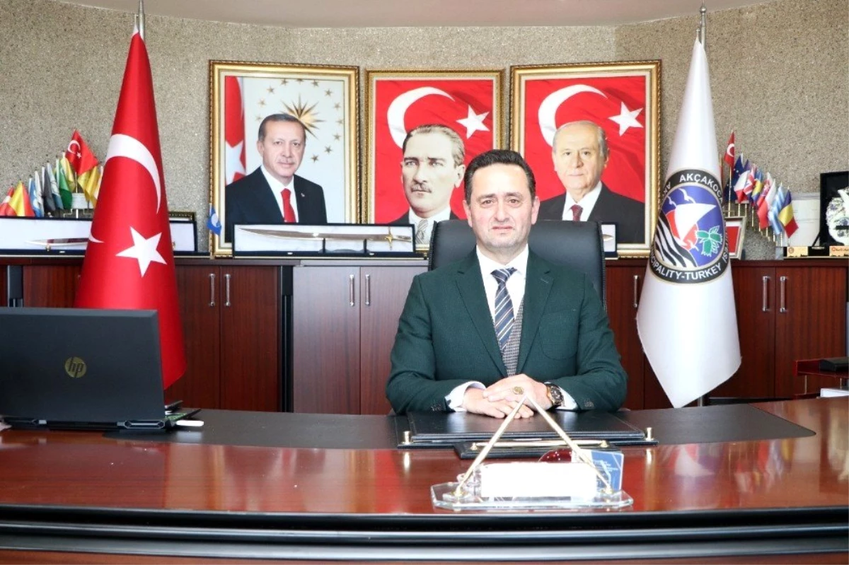 Başkan Yanmaz "Biz bize yeteriz Türkiye\'m" dedi maaşını bağışladı