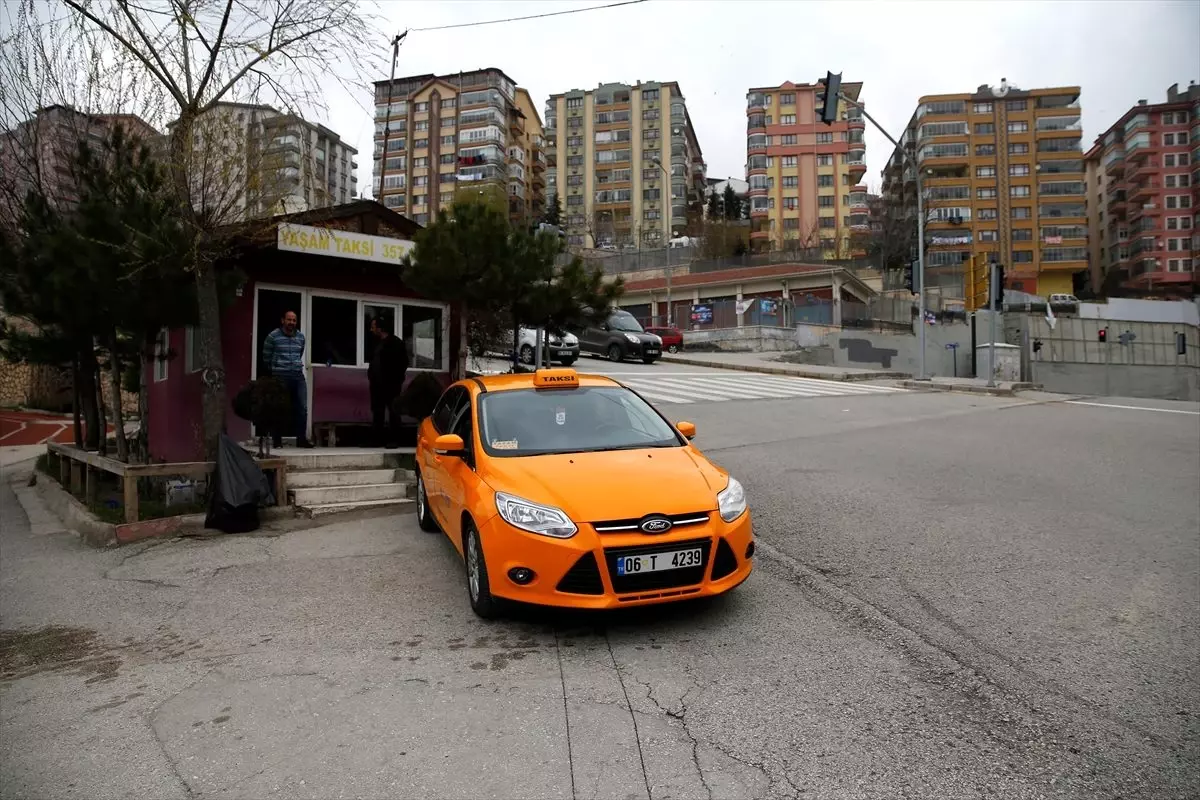 Başkentte iki taksi durağının plaka kısıtlamasında "tek-çift" şanssızlığı