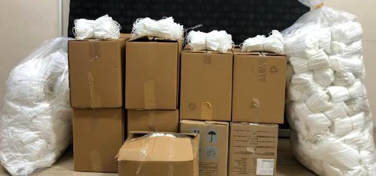 Bursa\'da kaçak üretilen 20 bin maske ele geçirildi