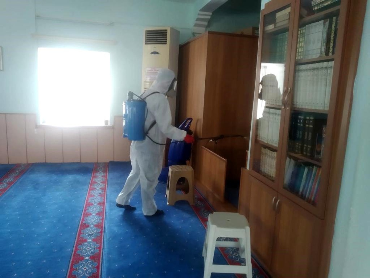 Camilerimizde dezenfeksiyon işlemleri sürüyor