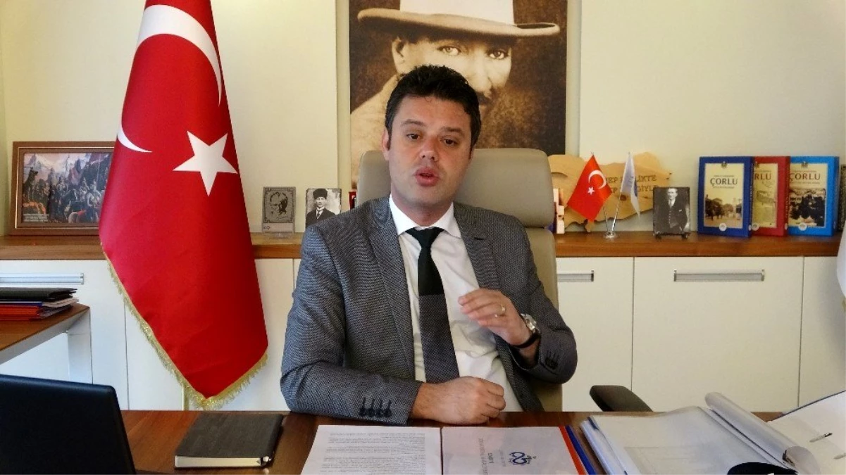 Çorlu Belediye Başkanı Sarıkurt: "Milletçe mücadele edilmesi gereken dönemdeyiz"