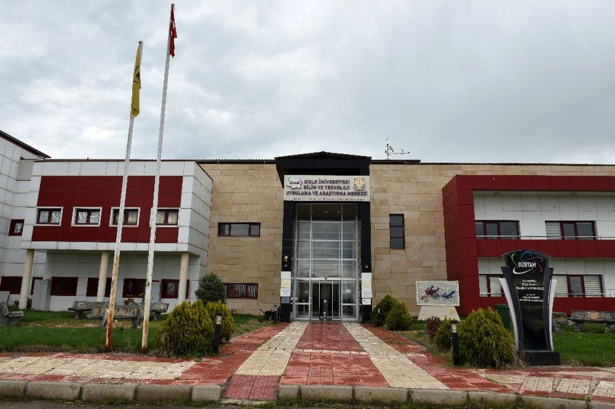 DÜ\'de el ve yüzey dezenfektan üretimine başlandı