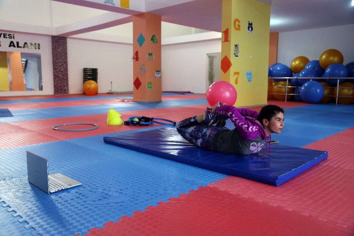 Erdemli Belediyesi evdeki çocukları unutmadı