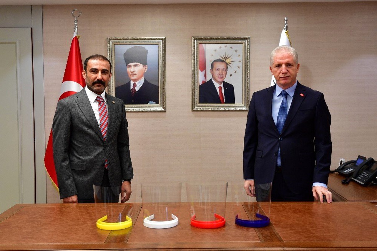 GTO yüz koruyucu siperliği üretip hibe edecek