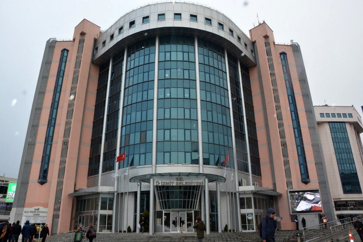 İzmit\'te 3 ay boyunca pazarcı esnafından tezgah kirası alınmayacak