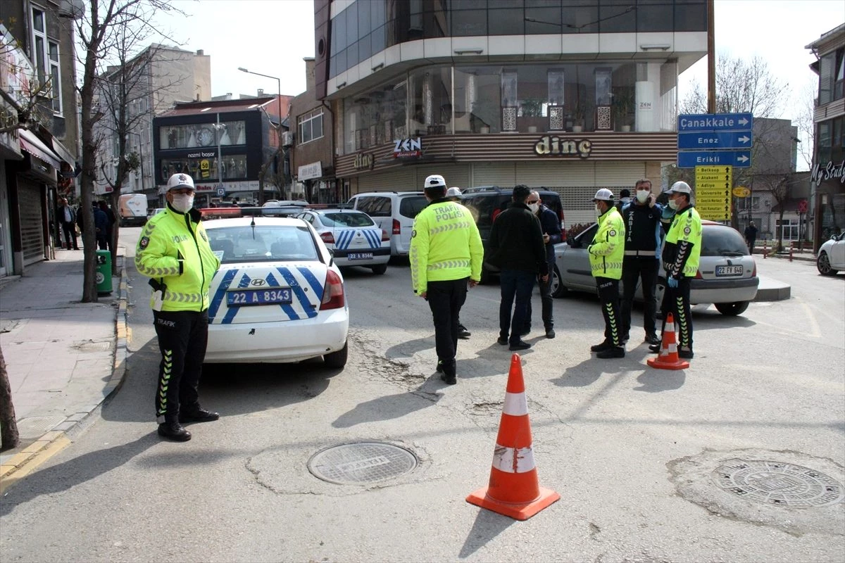 Keşan\'da şehir merkezine çıkan yollar araç trafiğine kapatıldı