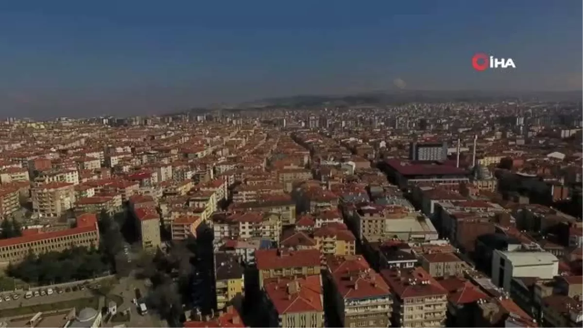 Kırıkkale\'nin \'hijyen timi\' tüm şehri köpükle yıkadı