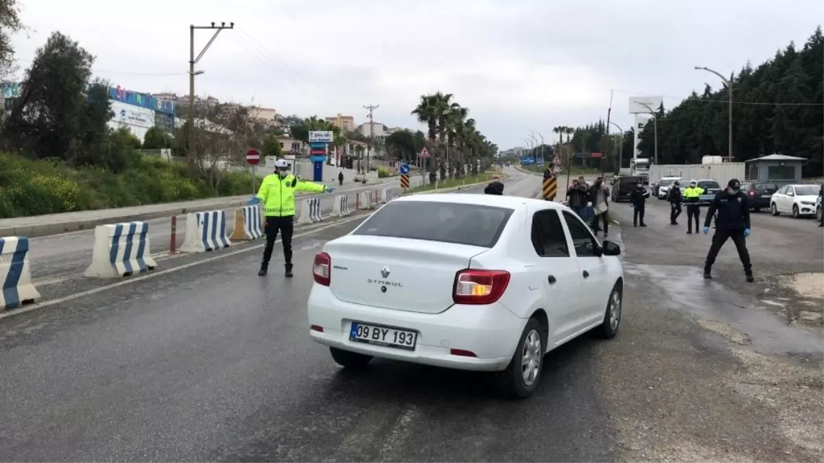 Kuşadası\'nın giriş ve çıkışlarında korona virüs denetimi