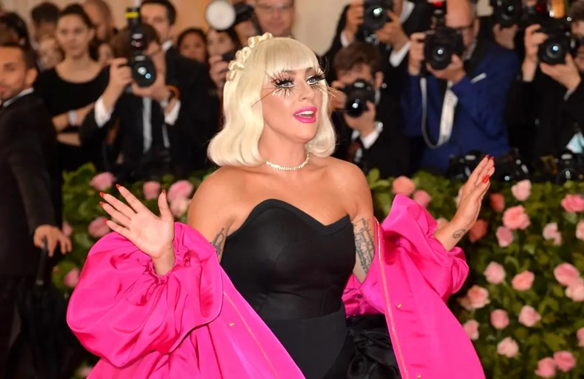 Lady Gaga\'dan fırsatçılık eleştirilerine yanıt!