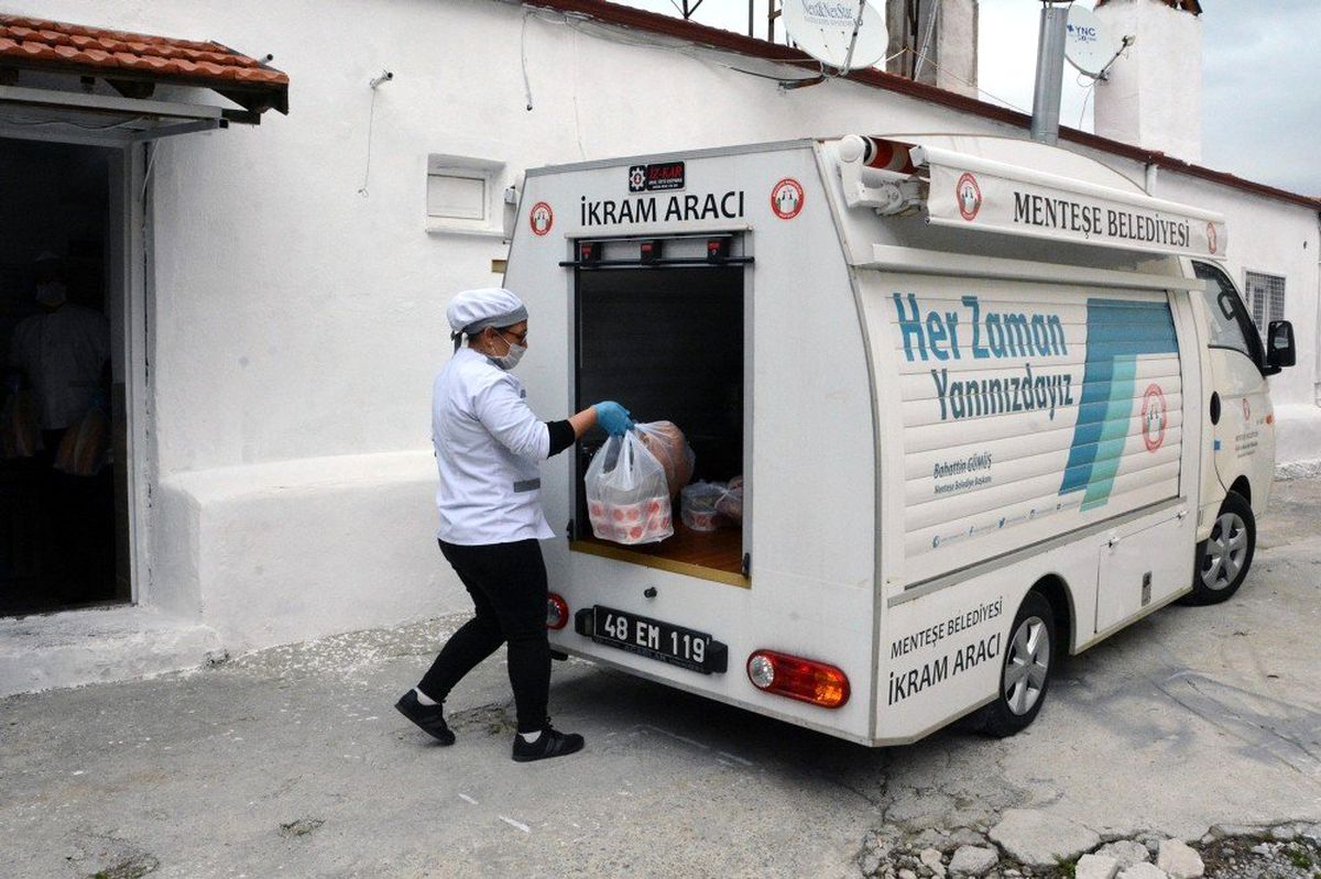 Menteşe\'de ihtiyaç sahibi aileler unutulmadı