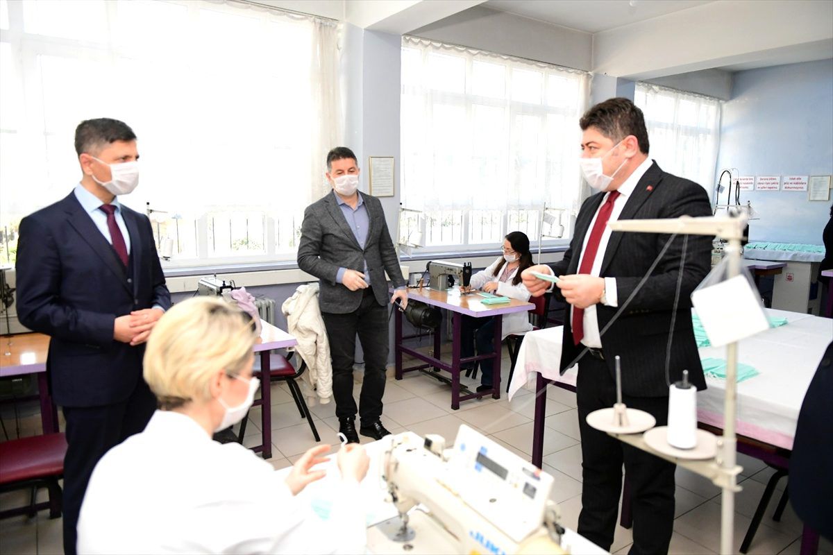 Ordu\'da ücretsiz dağıtılmak üzere 100 bin maske üretimine başlandı