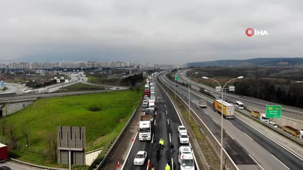 Polis tarafından ceza kesilen 76 yaşındaki adam ve karısı, şehirlerarası seyahat belgesi aldıktan...