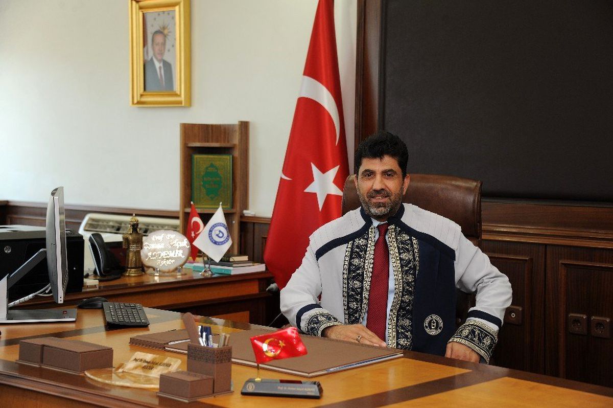 Rektör Aldemir\'den \'Biz Bize Yeteriz Türkiyem\' kampanyasına destek