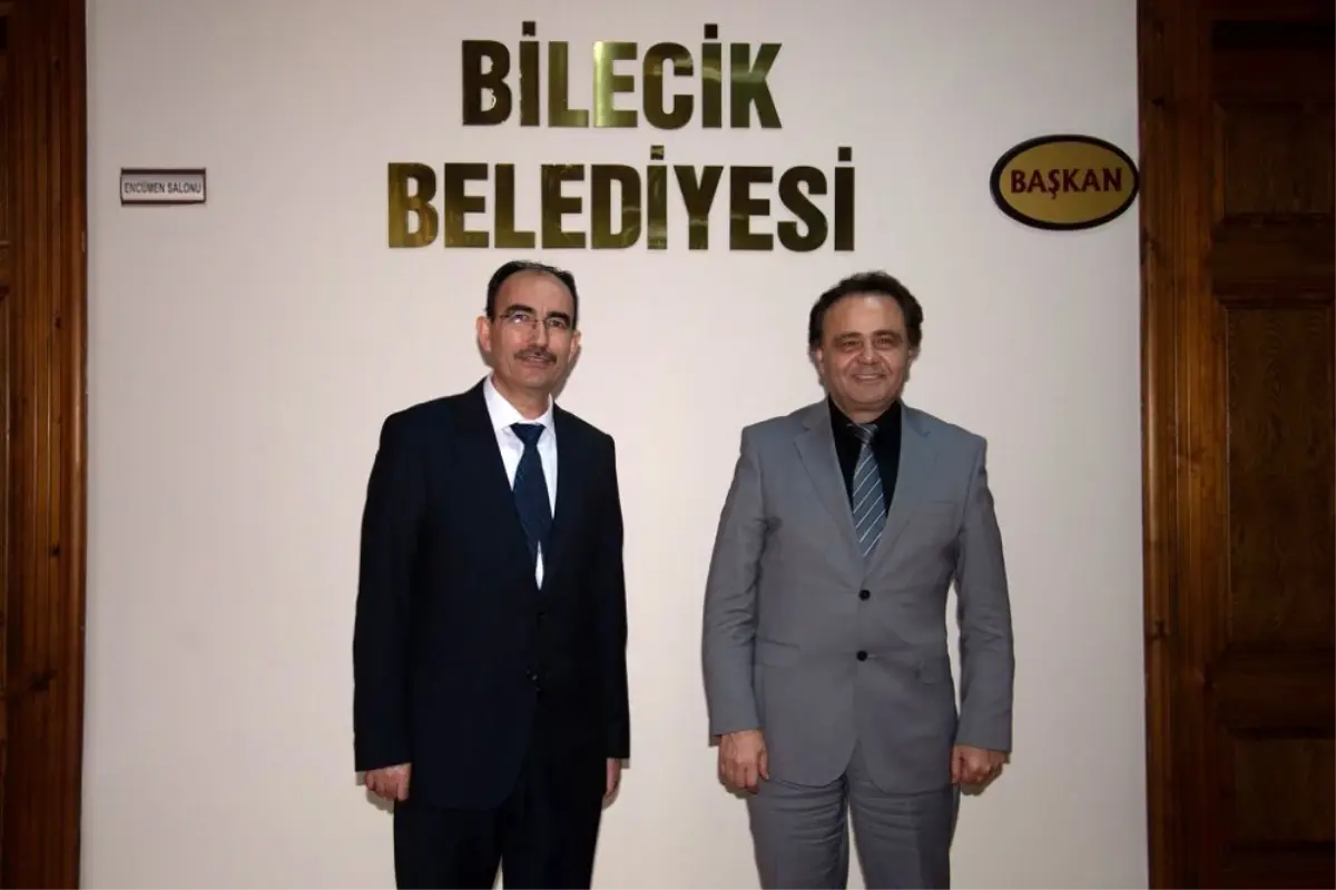 Rektör Baydemir\'den Belediye Başkanı Şahin\'e iadeyi ziyaret